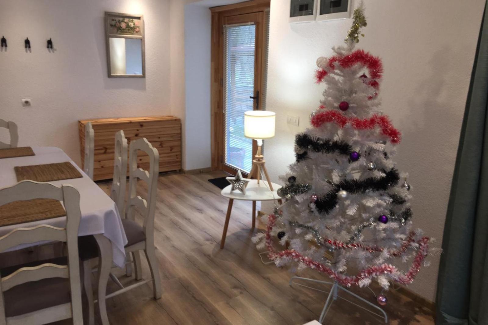 Garmen Hills Guest Houses Quarto foto